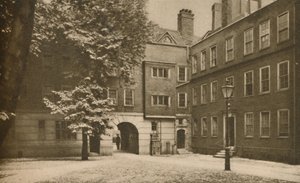 „Buk Cichego Drugiego Dworu w Staple Inn w Holborn”, ok. 1935. autorstwa Cyril Ellis