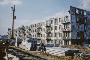 ZSRR, Brack, Irkuck, Nowe mieszkania w budowie dla robotników autorstwa Dean Conger