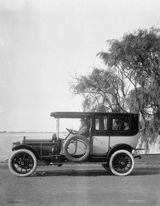 Packard 1912 sedan autorstwa Detroit Publishing Co.