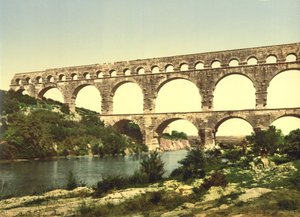 Most rzymski nad Gardem, zbudowany przez Agryppę, Nîmes, Francja, ok. 1900 autorstwa Detroit Publishing Co.