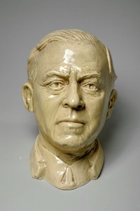 Popiersie mężczyzny, ok. 1934 (ceramika szkliwiona) autorstwa Donald Hastings