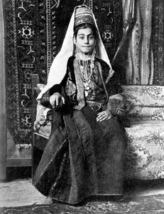 Chrześcijanka w sukni ślubnej, Palestyna, 1936.