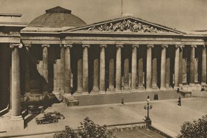 Front Kolumnowy Muzeum Brytyjskiego na terenie Starego Domu Montague, c1935. autorstwa Donald McLeish