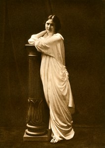 Panna Isadora Duncan, koniec XIX wieku.