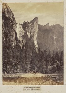 Dolina Yo-Sem-i-te, Kalifornia. Dolina z Pohono Meadows