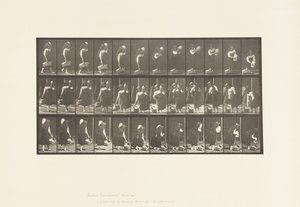 Talerz 460. Noszenie słoika na ramieniu i kosza w dłoni, 1885 autorstwa Eadweard Muybridge