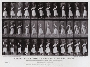 Postać ludzka w ruchu: kobieta z koszem na głowie, odwracająca się (zdjęcie czarno-białe) autorstwa Eadweard Muybridge