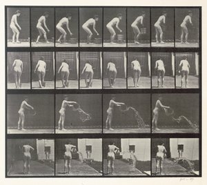 Kobieta rzucająca wiadro z wodą, tablica 401 z "Animal Locomotion", 1887 autorstwa Eadweard Muybridge