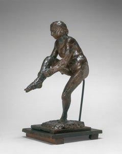 Tancerka zakładająca pończochę, lata 1890-1911. autorstwa Edgar Degas