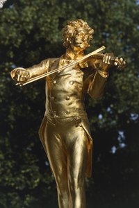 Posąg muzyka, pomnik Johanna Straussa, Wiedeń, Austria autorstwa Edmund Ritter von Hellmer