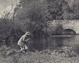 Poniżej mostu Leverton (zdjęcie czarno-białe) autorstwa Edward Alfred Barton