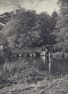 Wieczorny wschód słońca na moście Leverton (zdjęcie czarno-białe) autorstwa Edward Alfred Barton