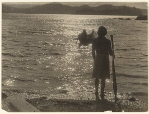 Wzdłuż mglistej miedzianej ścieżki autorstwa Edward S. Curtis