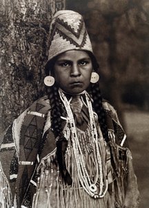 Indianin z Ameryki: Portret dziewczynki Umatilla autorstwa Edward Sheriff Curtis