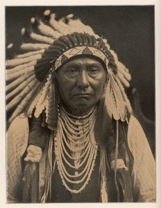 Rdzenni Amerykanie wódz Nez Perces. Data: ? - 1904 Źródło: Zdjęcie ES Curtisa w Scribner