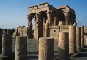 Widok na rzymską i ptolemejską podwójną świątynię Sobka i Haroerisa na Nilu autorstwa Egyptian