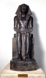 Starożytność egipska: rzeźba z bazynitu przedstawiająca Totmesa (Tutmozisa lub Totmusa) III (ok. 1504-1450 pne), faraona egipskiego. XVIII dynastia. Z Teb. Turyn, muzeum egipskie autorstwa Egyptian 18th Dynasty