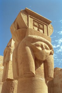 Kolumna na czele Hathor, z kaplicy Hathor, świątyni Hatszepsut, Nowe Królestwo, c.1552-1296 pne