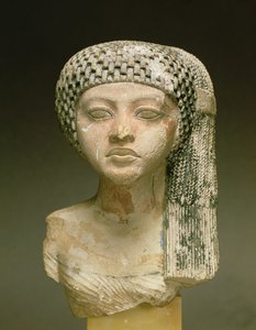 Głowa księżniczki z rodu Akhenaten, Nowe Królestwo (malowany wapień) (patrz także: 116813, 370210, 370211)