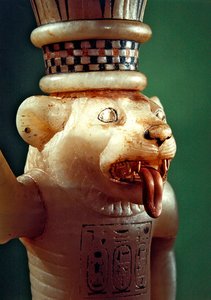 Pleomorficzna waza maściowa, z Grobowca Tutanchamona, Nowe Królestwo (alabaster) (detal 391031) autorstwa Egyptian 18th Dynasty