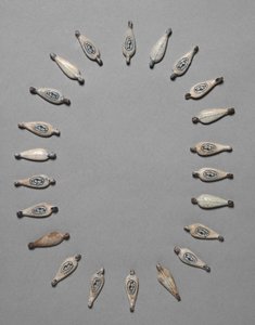 Koraliki w kształcie płatka, ok. 1391-1353 pne autorstwa Egyptian 18th Dynasty