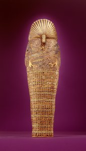 Widok z tyłu jednej z trumien kanopskich, z grobowca Tutanchamona (ok. 1370-1352 pne) Nowe Królestwo (pobite złoto inkrustowane kolorowym szkłem i karneolem) (patrz także 227990-91)