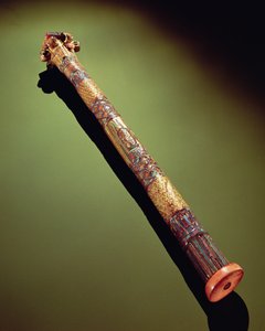Skrzynia skrybów do pisania na stroikach, z grobowca Tutanchamona (ok. 1370-1352 pne) Nowe Królestwo (pozłacane drewno inkrustowane kamieniami półszlachetnymi) (patrz także 149435)