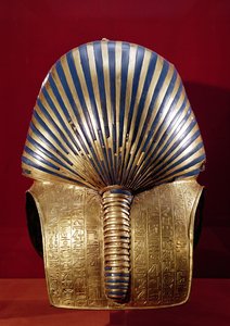 Tył złotej maski, ze Skarbu Tutanchamona (ok. 1370-1352 pne) Nowe Królestwo, ok. 1340 pne (złoto inkrustowane kamieniami półszlachetnymi)
