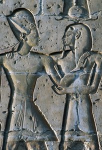 Płaskorzeźba przedstawiająca faraona, Świątynia Setiego I lub Wielka Świątynia w Abydos, Abydos, Egipt, cywilizacja egipska, Nowe Państwo, XIX dynastia autorstwa Egyptian 19th Dynasty