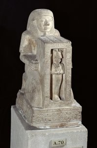 Naoforyczny posąg królewskiego skryby, Setiego, z Ozyrysem w naos, Nowe Królestwo, ok. 1279-1213 pne (wapień)