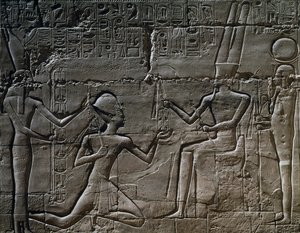 Ramzes II przed Amonem-Ra, relief, Wielka Sala Hipostylowa, Świątynia Amona, kompleks świątynny w Karnaku (lista światowego dziedzictwa UNESCO) autorstwa Egyptian 19th Dynasty