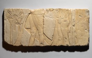 Relief przedstawiający scenę ofiarowania, z Tell el-Amarna, Nowe Królestwo, ok. 1353-1336 pne (wapień)