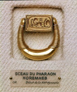 Pierścień z pieczęcią generała Horemheba (ok. 1323-1295 pne) Nowe Królestwo (złoto)