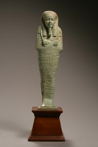 Figura Ushabti dla Neferibre-si-Neith, późny okres dynastyczny, panowanie Amazysa, 570-526 pne (fajans)