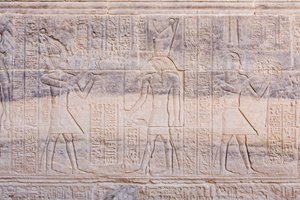 Płaskorzeźby w świątyni Philae, Asuan, Egipt