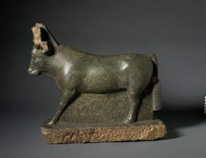 Apis Bull, 400-100 pne (serpentynit) autorstwa Egyptian Ptolemaic Period