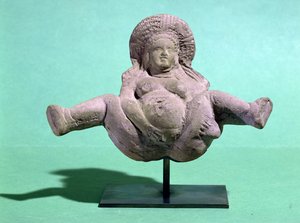 Statuetka rodzącej, wręczana kobietom w ciąży za udany poród, z Aleksandrii (terakota)