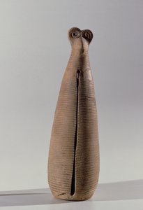 Instrument dęty w postaci kobiety w szacie, z Lorestan, Iran, początek I tysiąclecia pne (ceramika)