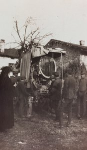 Album z I wojny światowej we Friuli-Wenecji Julijskiej: samochód fotoelektryczny, 01-04/1916 (zdjęcie czarno-białe) autorstwa Elena Bianconcini