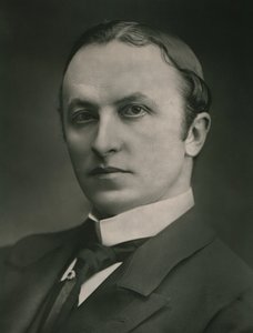 Wielce Szanowny Lord Curzon z Kedleston, ok. 1890. autorstwa Elliott and Fry