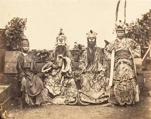 Kostiumy teatralne, Sajgon, Cochinchina, 1866. autorstwa Emile Gsell