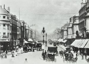 252-260 Regent Street, Westminster LB: patrząc na północ do Oxford Circus, 1890 autorstwa English Photographer