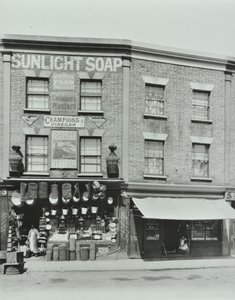 3-4 Gainsborough Road: elewacje frontowe, Londyn, 1899 autorstwa English Photographer