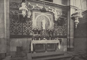 Ołtarz kościoła łacińskiego w Nazarecie, na miejscu domu, w którym mieszkał Chrystus autorstwa English Photographer