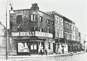 Bentalls, Clarence Street, Kingston: widok ogólny, 1890 autorstwa English Photographer