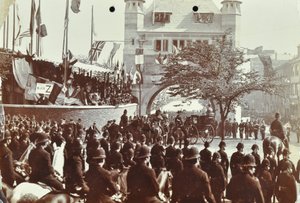 Tunel Blackwall: widowisko jako książę Walii, późniejszy król Edward VII i księżniczka Aleksandria uczestniczą w uroczystym otwarciu tunelu, 1897 autorstwa English Photographer