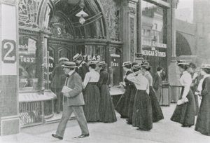 Przyjęcie w Pałacu Buckingham, 1911 autorstwa English Photographer