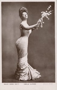 Camille Clifford, oryginalna Gibson Girl (zdjęcie czarno-białe) autorstwa English Photographer