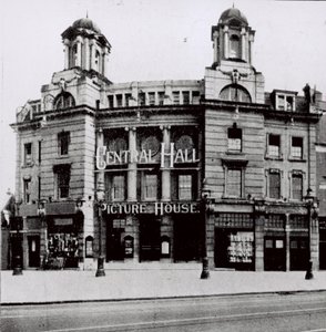 Central Hall Picture House, Bromley Road, Catford autorstwa English Photographer