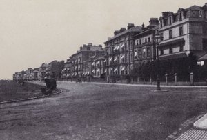 Clarence Parade, Southsea (czarno-białe zdjęcie) autorstwa English Photographer